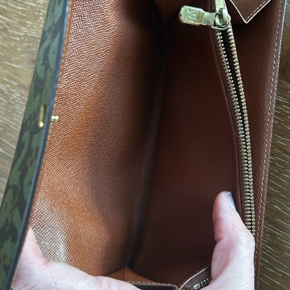 LOUIS VUITTON Limited Edition Stephen Sprouse Green Graffiti Wallet - Picture 5 of 15